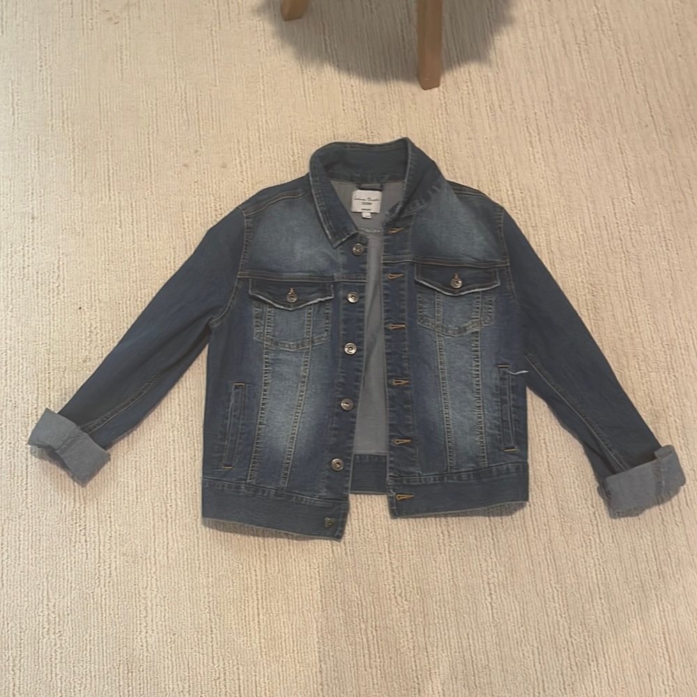 Love tree denying jean jacket!